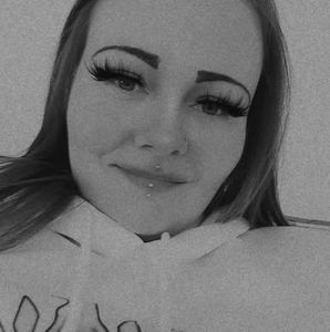 Meet your Posher, Melissa a.